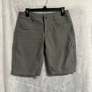 Kuhl Women's Cargo Shorts in Olive